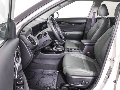 Used 2025 Kia Seltos SX w/ SX Sunroof Package image 7