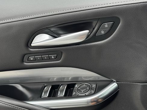 Used 2025 Cadillac XT4 Premium Luxury image 26