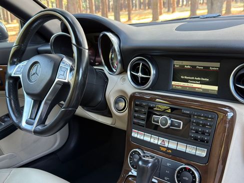 Used 2015 Mercedes-Benz SLK 250 image 13