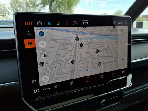 New 2025 Volkswagen ID. Buzz Pro S Plus AWD/4WD image 18