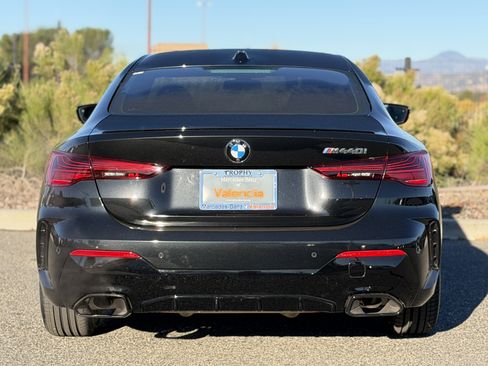 Used 2025 BMW M440i Coupe w/ Premium Package image 9