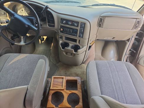 Used 2002 Chevrolet Astro Passenger AWD image 19