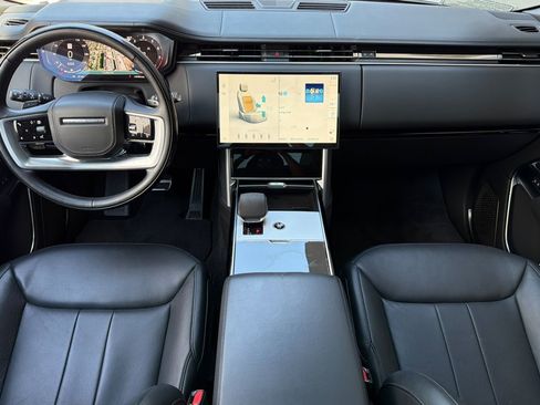 Certified 2025 Land Rover Range Rover Autobiography AWD/4WD image 15