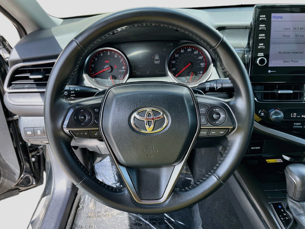 Used 2024 Toyota Camry XSE FWD image 11