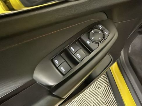 Used 2023 Chevrolet TrailBlazer RS w/ Technology Package AWD/4WD image 10