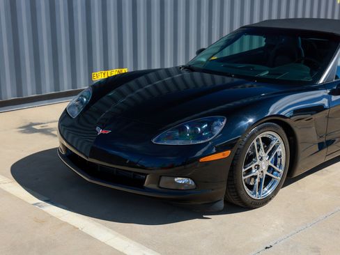 Used 2005 Chevrolet Corvette Convertible w/ Preferred Equipment Group RWD image 45