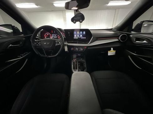 Certified 2025 Chevrolet Trax RS w/ Driver Confidence Package FWD image 19