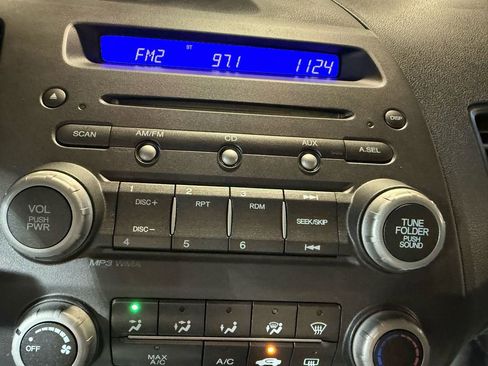 Used 2010 Honda Civic LX image 16