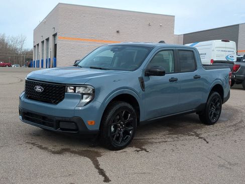 New 2026 Ford Maverick XLT w/ Black Appearance Package AWD/4WD image 4