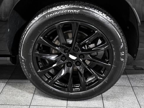 Used 2022 Cadillac Escalade ESV Sport w/ Touring Package AWD/4WD image 8