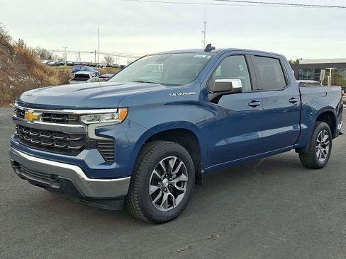 Used 2024 Chevrolet Silverado 1500 LT image 4