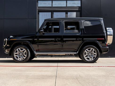 Used 2025 Mercedes-Benz G 550 image 9