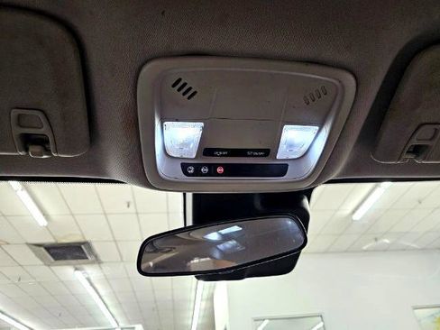 Used 2021 Chevrolet Malibu LT image 23