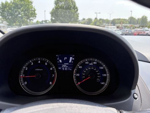 Used 2014 Hyundai Accent GS FWD image 12