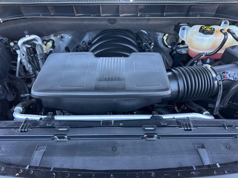 Used 2023 Chevrolet Tahoe LS AWD/4WD image 33
