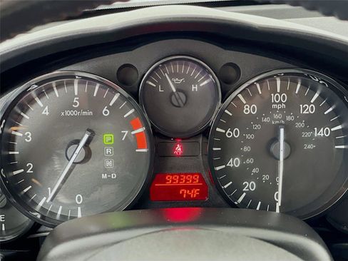 Used 2013 MAZDA MX-5 Miata Club image 16