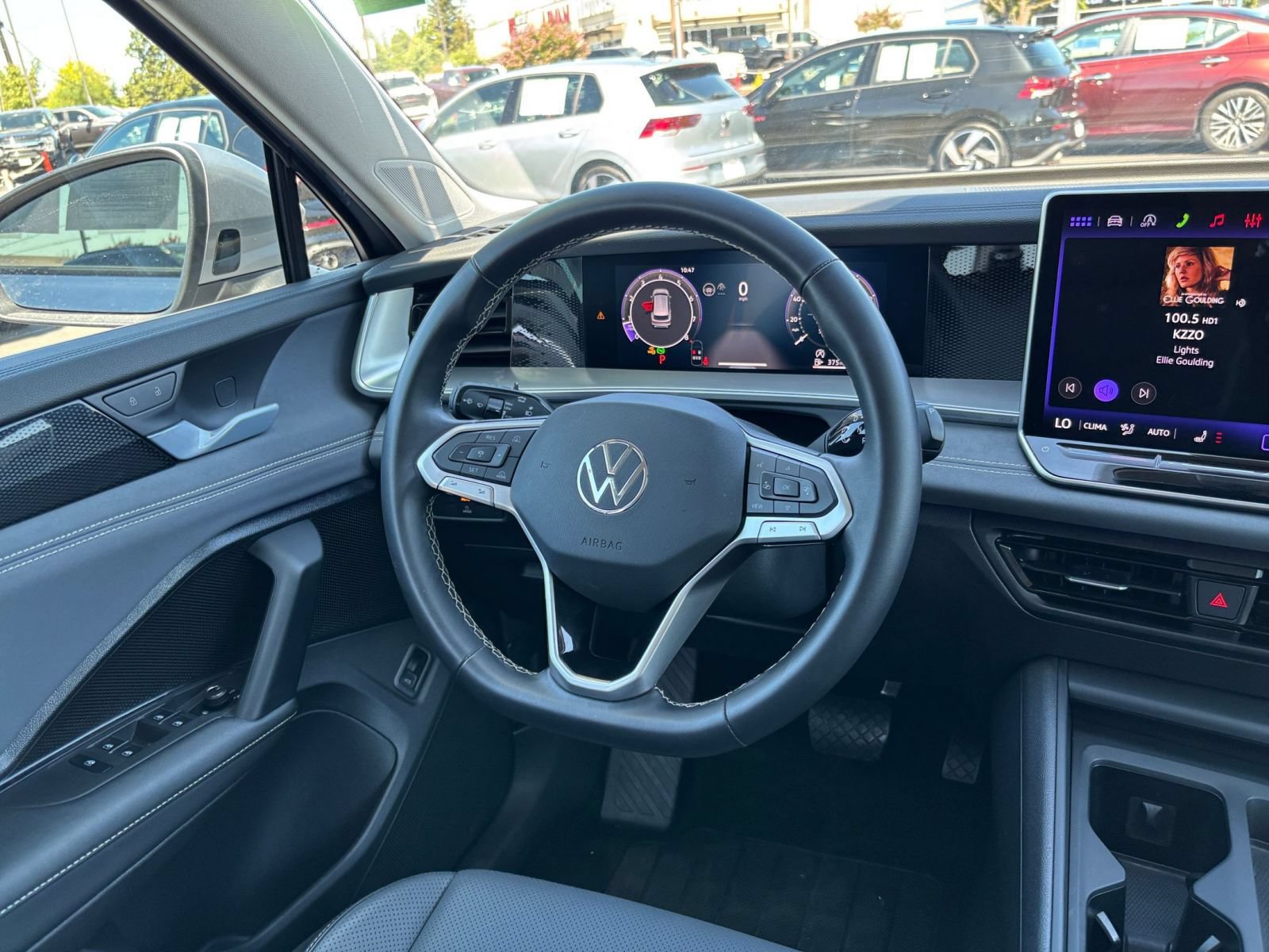 Used 2026 Volkswagen Tiguan SE AWD/4WD image 35