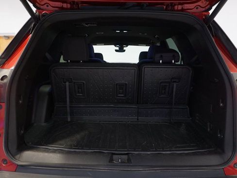 Certified 2023 Chevrolet Traverse LT w/ Rear Camera Mirror Package image 28