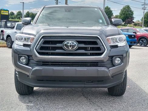 Used 2022 Toyota Tacoma SR5 w/ Technology Package RWD image 8