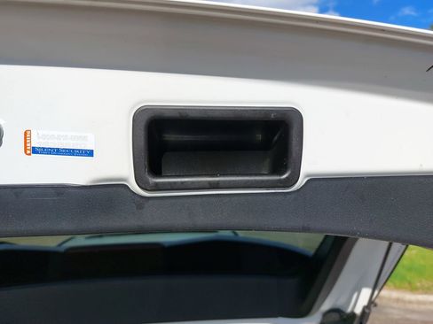 Used 2022 Subaru Impreza 2.0i Sport image 14