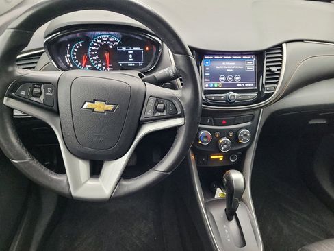 Used 2020 Chevrolet Trax LT w/ Driver Confidence Package FWD image 22