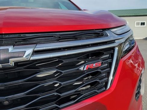 Used 2022 Chevrolet Equinox RS w/ RS Leather Package image 3