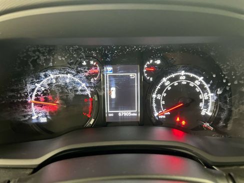 Used 2023 Toyota 4Runner SR5 AWD/4WD image 12