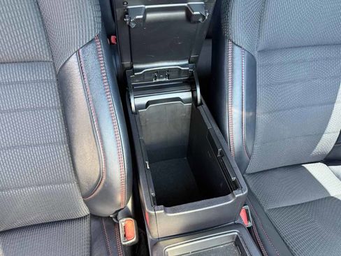 Used 2017 Toyota Camry SE FWD image 38