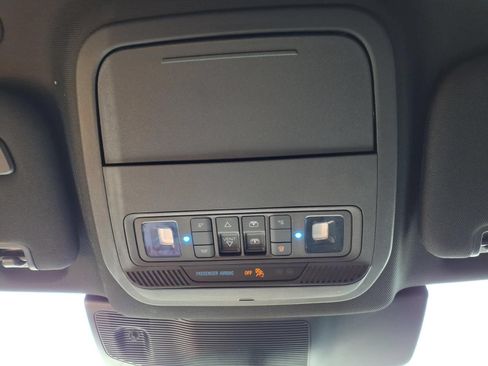 Used 2021 Ford Explorer Platinum w/ Equipment Group 601A AWD/4WD image 30