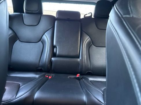 Used 2019 Jeep Cherokee Limited AWD/4WD image 24