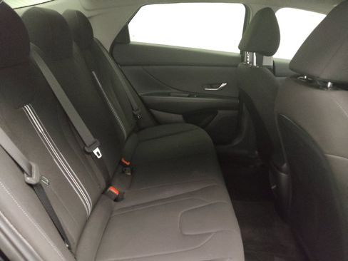 Used 2024 Hyundai Elantra SEL image 19