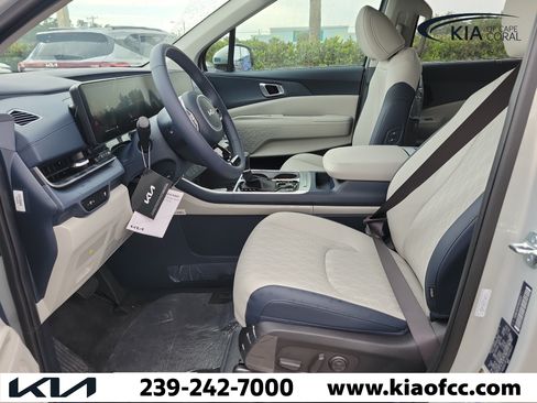New 2026 Kia Carnival EX FWD image 21