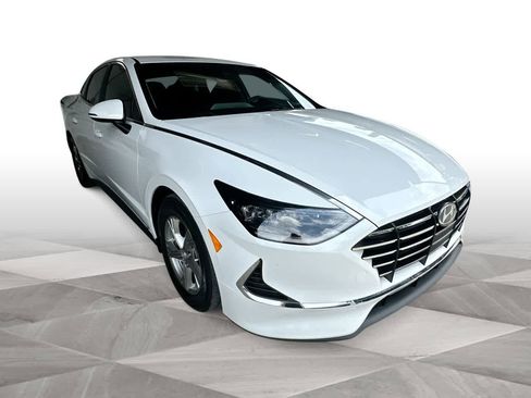 Used 2023 Hyundai Sonata SE FWD image 2