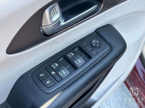 Used 2017 Chrysler Pacifica Touring-L Plus image 11