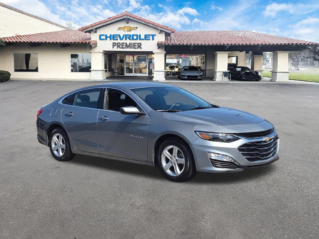 Used 2024 Chevrolet Malibu LT FWD image 2