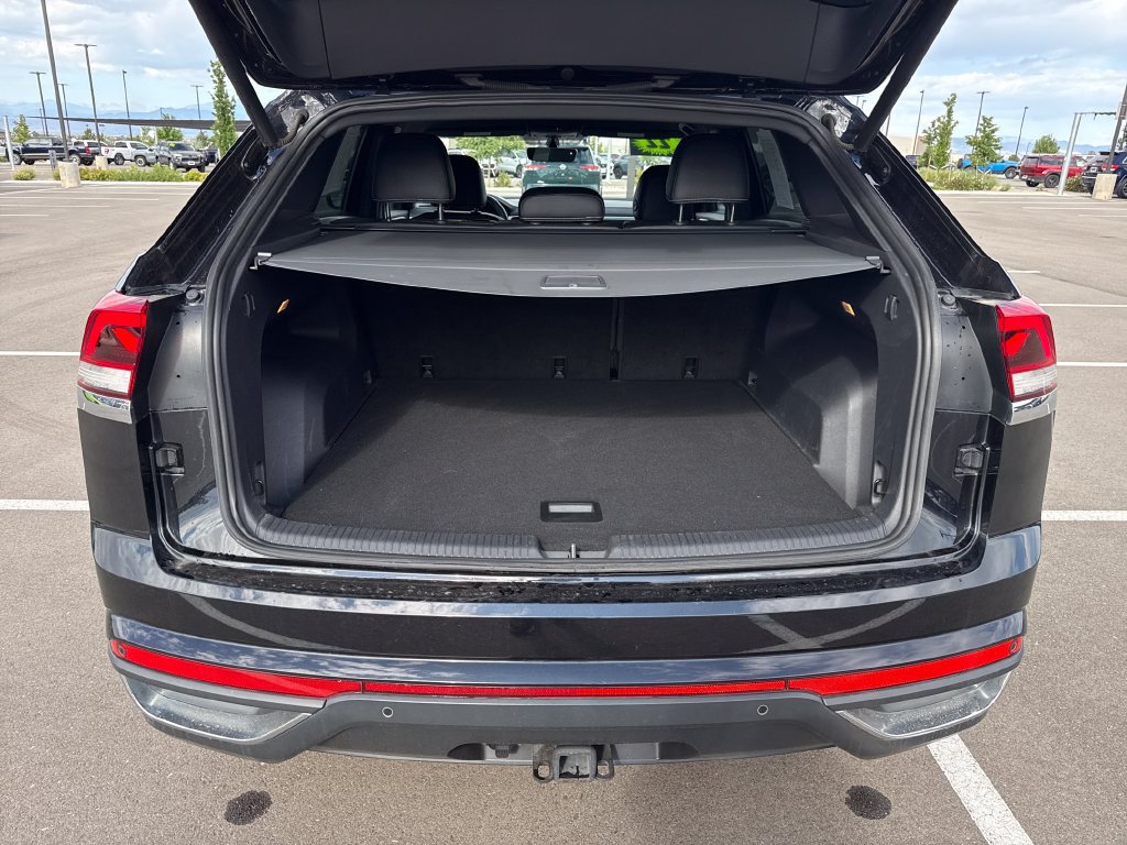 Used 2022 Volkswagen Atlas Cross Sport SE FWD image 25