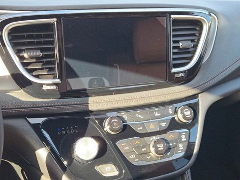 New 2026 Chrysler Pacifica Pinnacle w/ Trailer Tow Group image 23