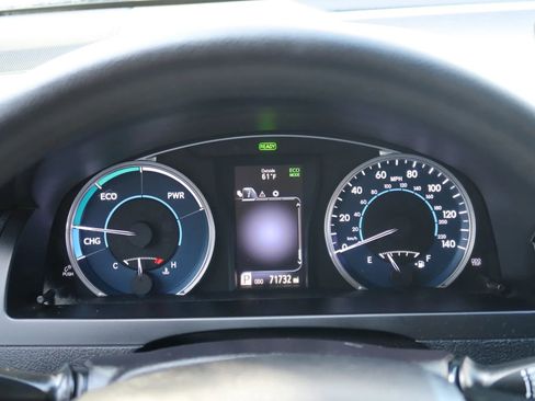 Used 2016 Toyota Camry LE image 26