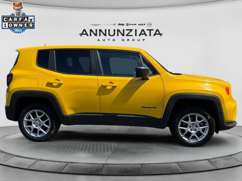 Used 2023 Jeep Renegade Latitude AWD/4WD image 6