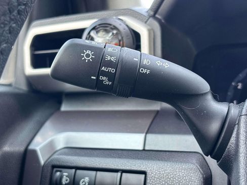 Used 2025 Toyota Tacoma TRD Sport image 25