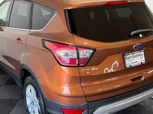 Used 2017 Ford Escape SE w/ Equipment Group 201A AWD/4WD image 8