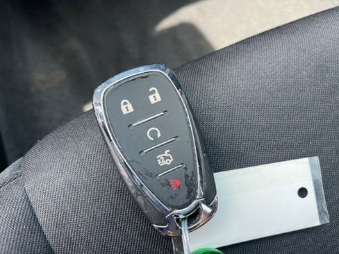 Used 2025 Chevrolet Malibu LT FWD image 30