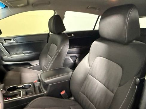 Used 2022 Kia Sportage LX image 30