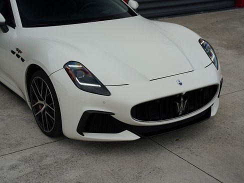 Used 2024 Maserati GranTurismo Trofeo AWD/4WD image 7