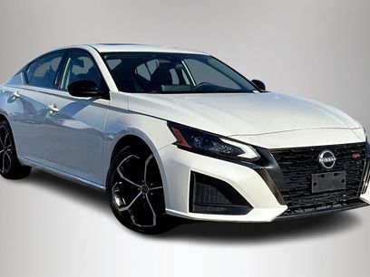 Used 2023 Nissan Altima 2.5 SR w/ SR Premium Package