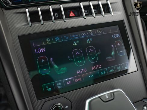 Used 2024 Lamborghini Urus Performante image 31