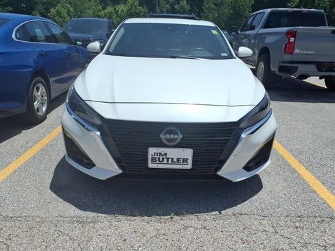 Used 2023 Nissan Altima 2.5 SL AWD/4WD image 2