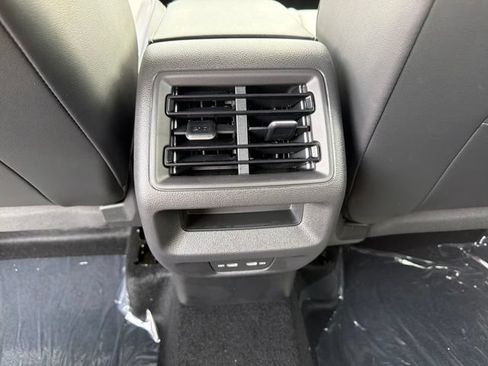 New 2026 Volkswagen Tiguan SE R-Line AWD/4WD image 4