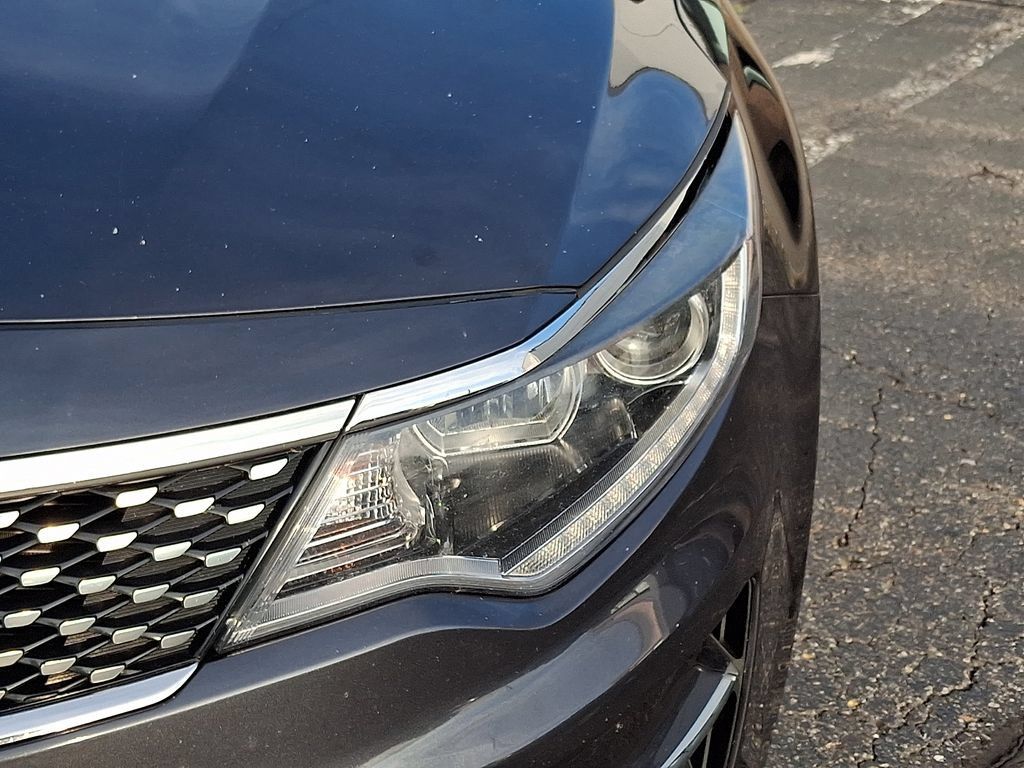 Used 2018 Kia Optima EX w/ Premium Package FWD image 11