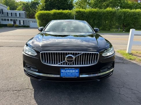 Used 2023 Volvo S90 B6 Plus AWD/4WD image 2